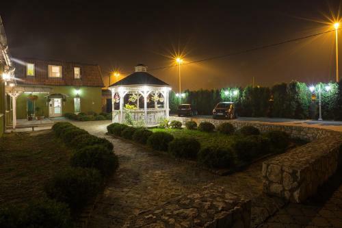 Motel Konak Ra?evi?