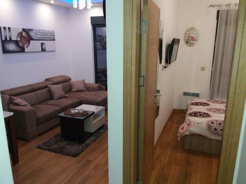 Apartment Mihajlovi?