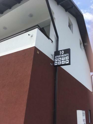 10 Apartments