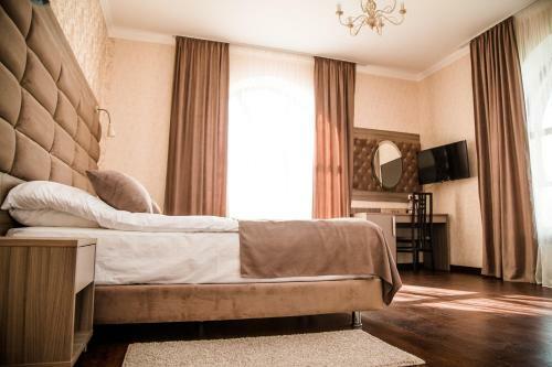 Hostal Sky Hotel