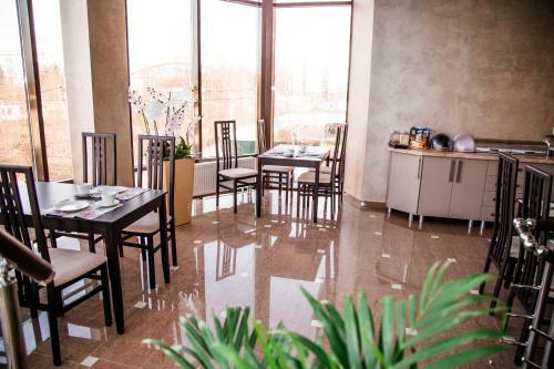 Hostal Sky Hotel