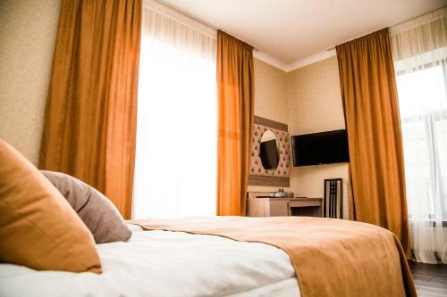 Hostal Sky Hotel