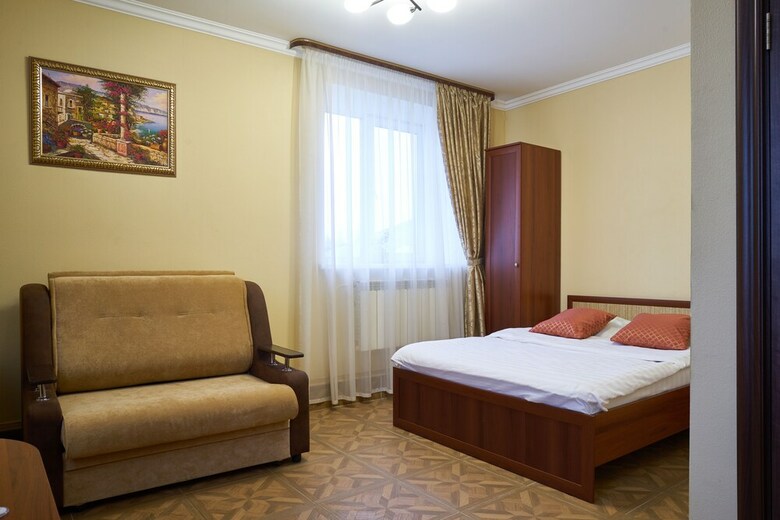 Hotel Extra