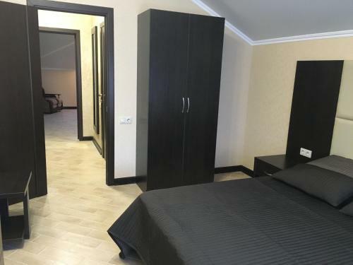 Hostal Elena Guest House