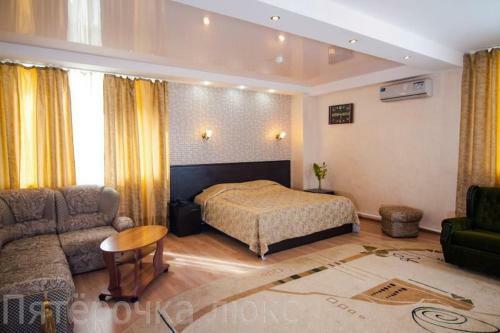 Hotel Pyaterochka Lux