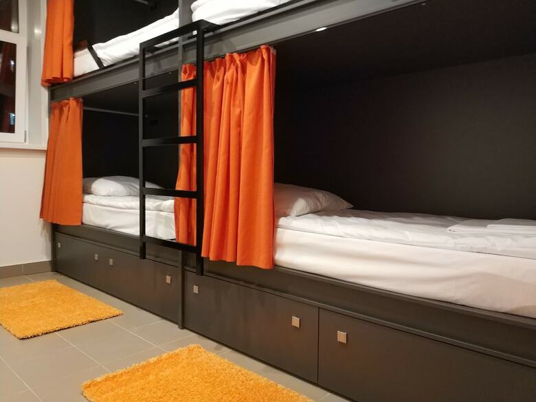 Hostel People