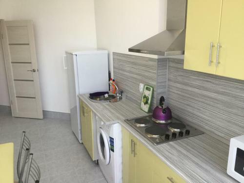 Apartment Polevaya 19