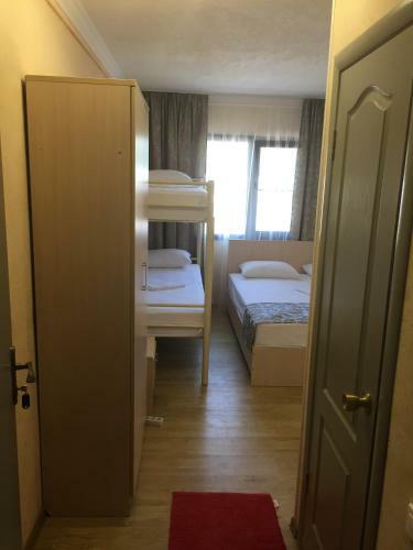 Hostal Guest House 2 Pertsa