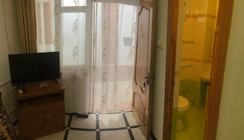 Hostal V Gostyah U Svetlany Guest House