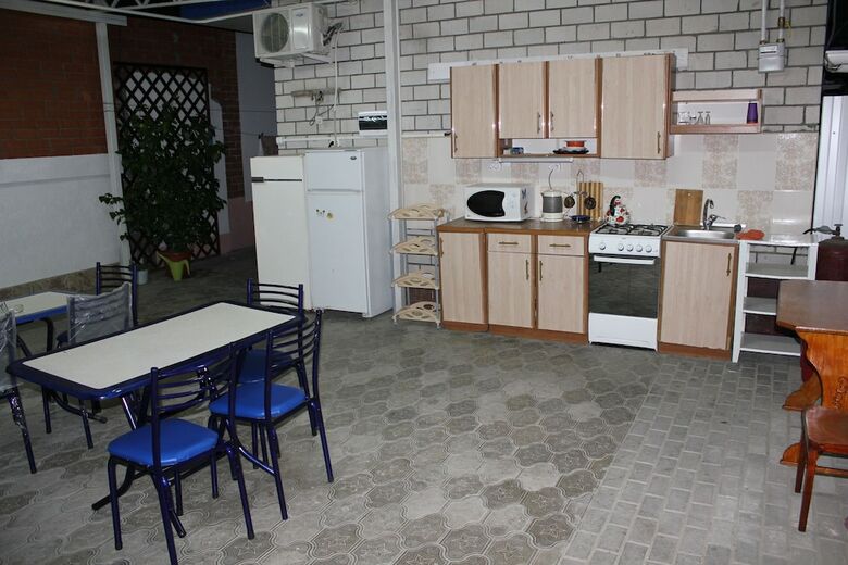 Hostal V Gostyah U Svetlany Guest House
