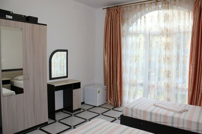 Hostal V Gostyah U Svetlany Guest House