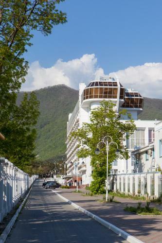 Cruise Hotel