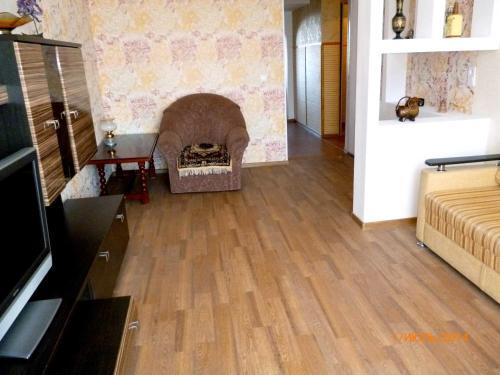 Apartment On Ulitsa Komsomolskaya 8