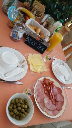 Hostal Guest House Prenocisca Vrtnica