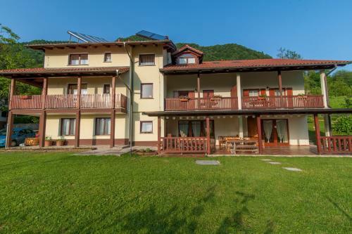 Agroturismo Tourist Farm Pri Kafolu