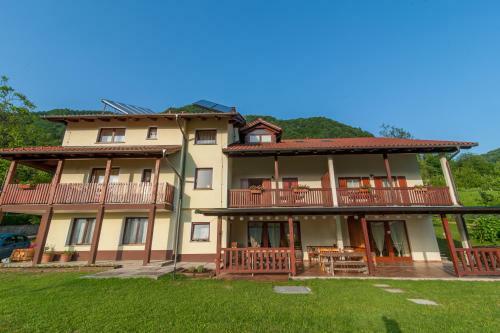 Agroturismo Tourist Farm Pri Kafolu