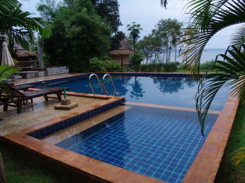 Hotel Bamboo Hideaway Resort