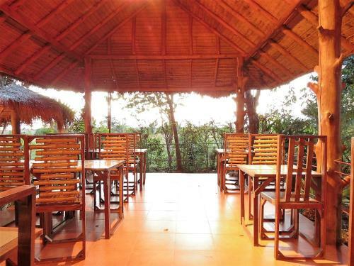 Hotel Bamboo Hideaway Resort