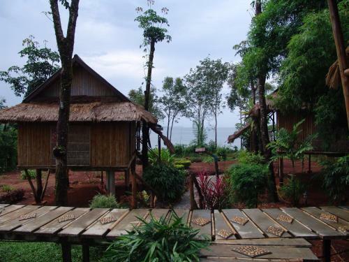 Hotel Bamboo Hideaway Resort