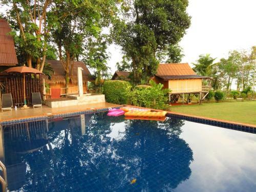 Hotel Bamboo Hideaway Resort