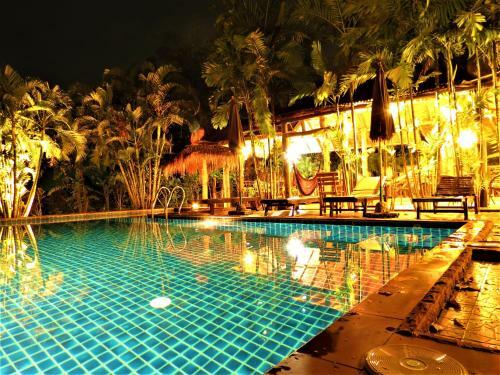 Hotel Bamboo Hideaway Resort