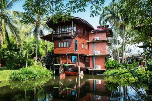 Hotel Kaengkrachan Boathouse Paradise Resort