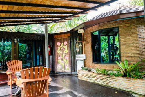 Hotel Kaengkrachan Boathouse Paradise Resort