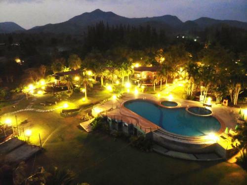 Hotel Kaengkrachan Boathouse Paradise Resort