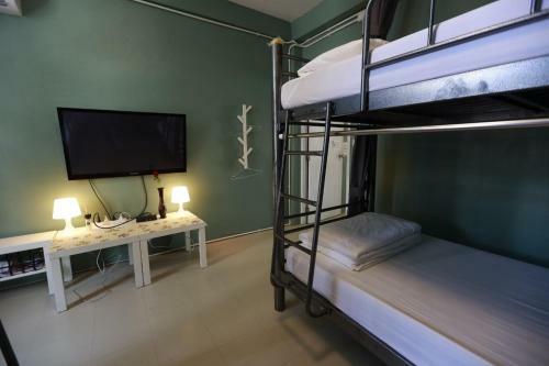 Banana Hostel