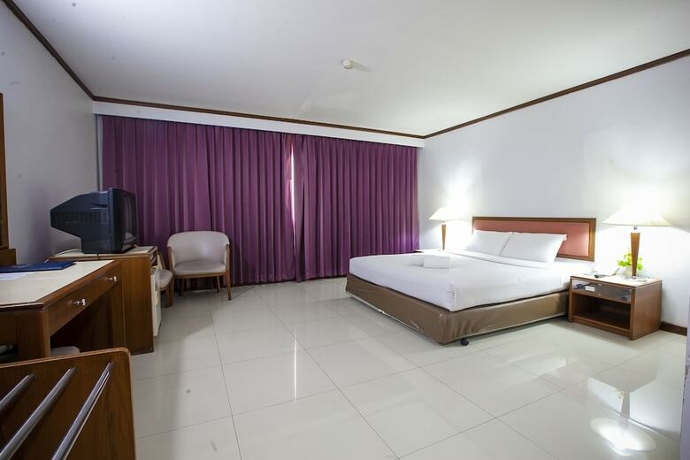 Friday Hotel