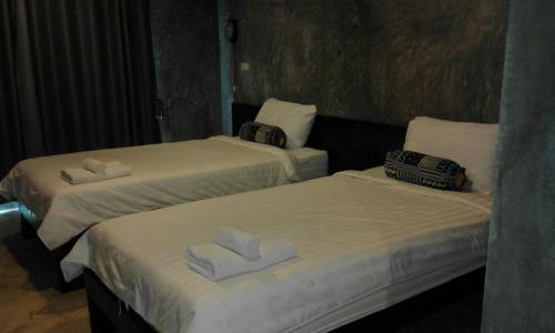 Come Moon Loft Hotel