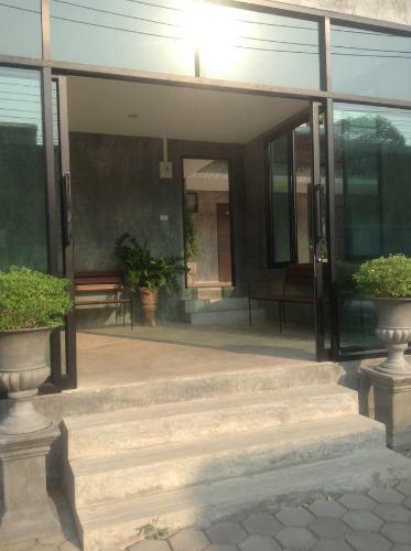 Come Moon Loft Hotel