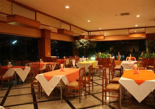 Jp Emerald Hotel