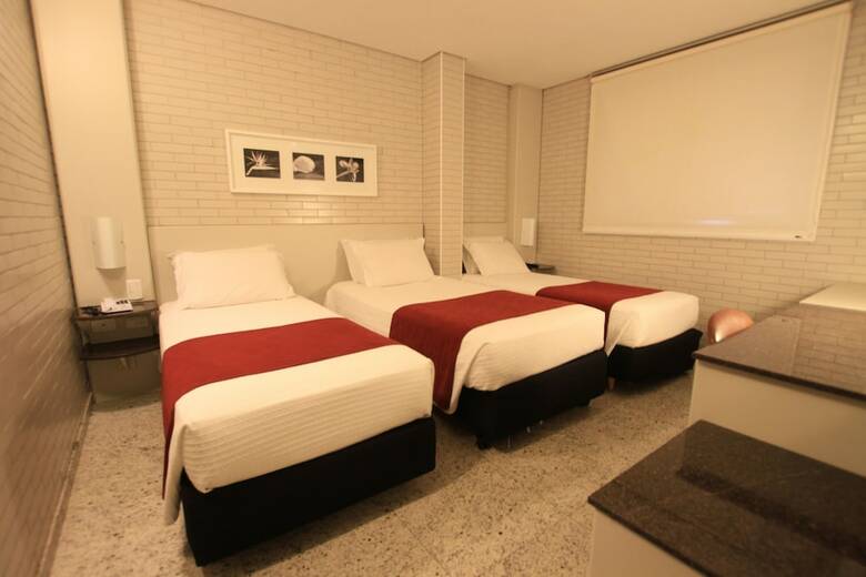 Hotel Confiance Batel
