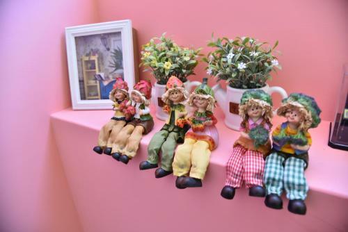 Spring Enjoy Color B&B