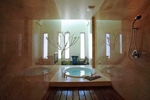 Ouwei Motel