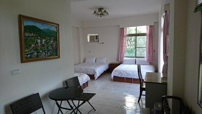 Bed & Breakfast Garden Hostel