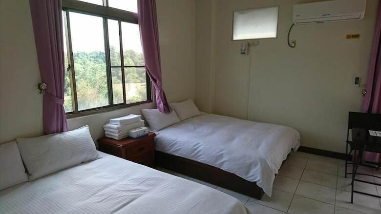 Bed & Breakfast Garden Hostel