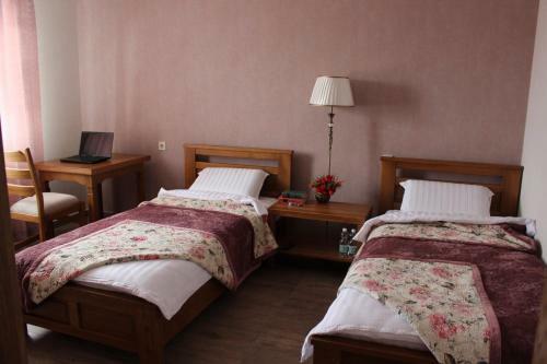 Hostal Barin House