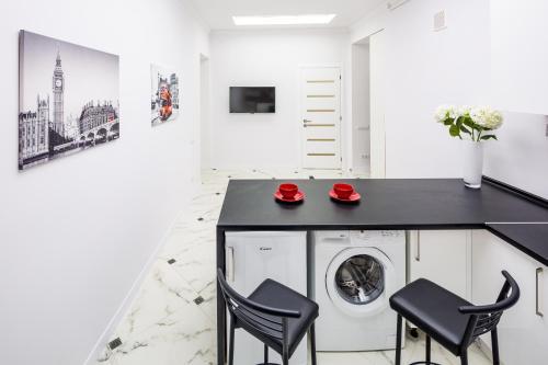 Apartment On Havryshkevycha 7