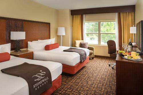 Hotel Stonewall Resort
