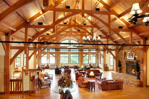 Hotel Stonewall Resort