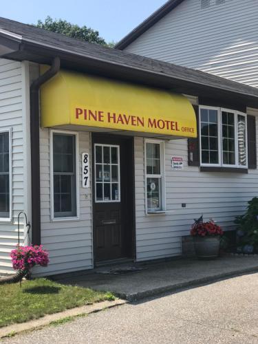 Pine Haven Motel