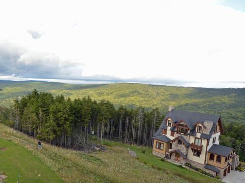 3 Br: Soaring Eagle 104