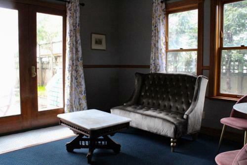 Posada Shelburne Hotel