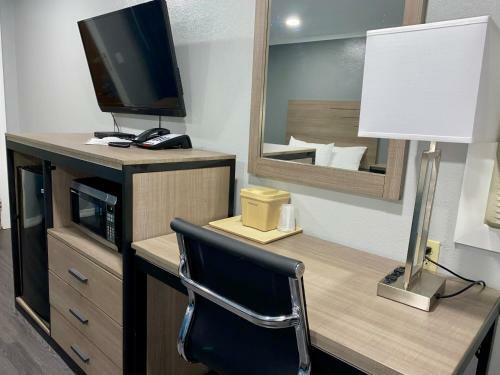 Hotel Budget Host Inn