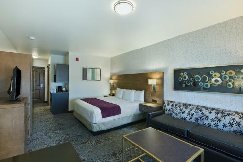 Hotel Oxford Suites Sonoma - Rohnert Park