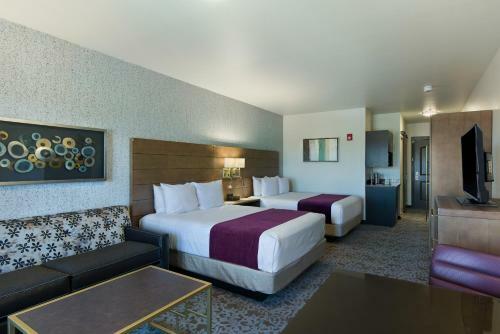 Hotel Oxford Suites Sonoma - Rohnert Park