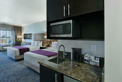 Hotel Oxford Suites Sonoma - Rohnert Park