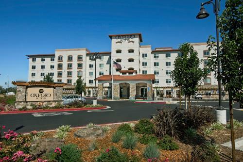 Hotel Oxford Suites Sonoma - Rohnert Park